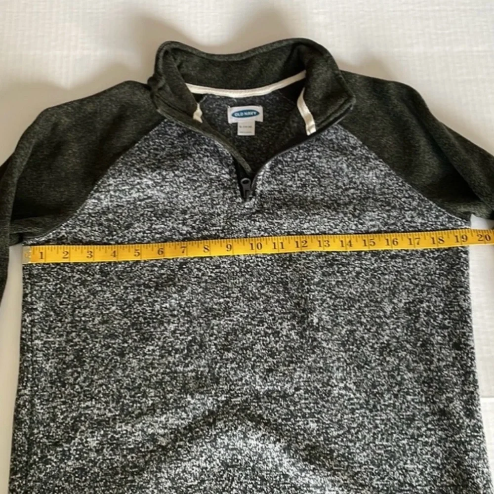 Old Navy fleece quarter zip  gray & black sweatshirt  Boys XL 14-16